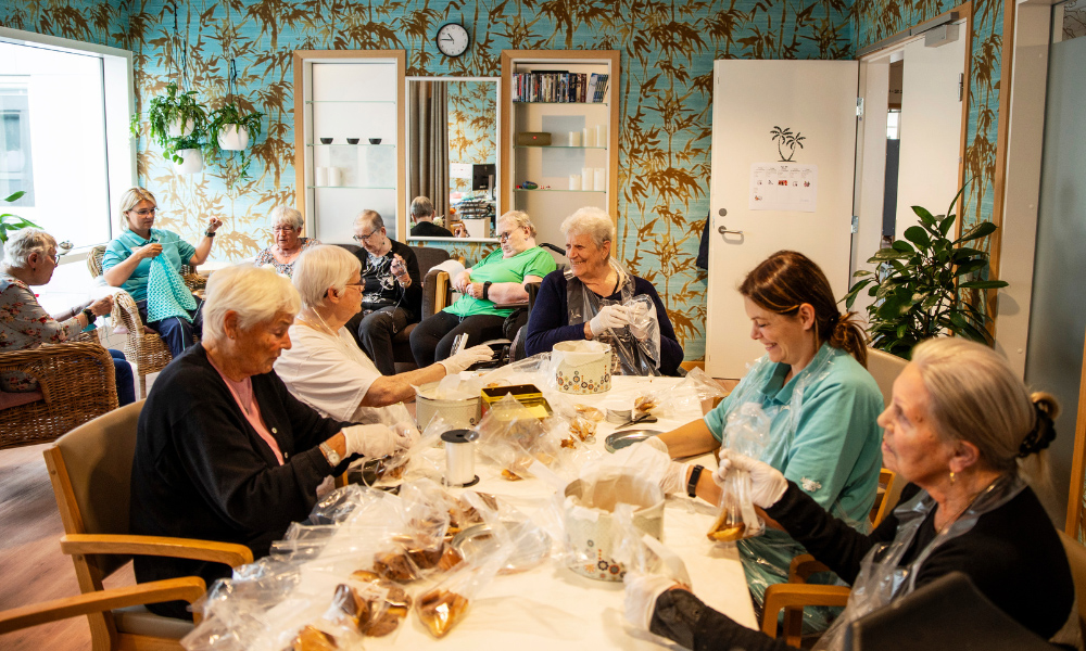 Langbord på Attendo Lærkevej